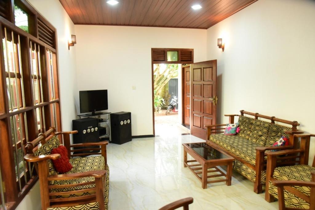 Sanjee Villa Hikkaduwa Extérieur photo